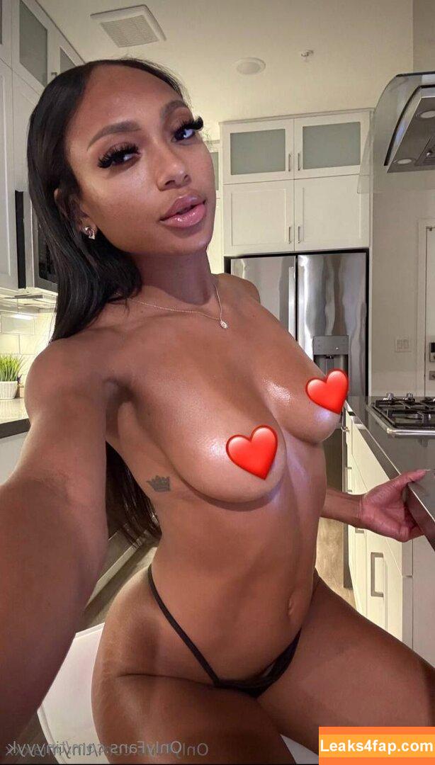 tinyyyk / kaylakipp / peachlingg leaked photo photo #1226
