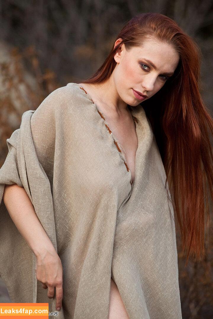 Titania Lyn / officialtitanialyn / titanialyn слитое фото фото #0150