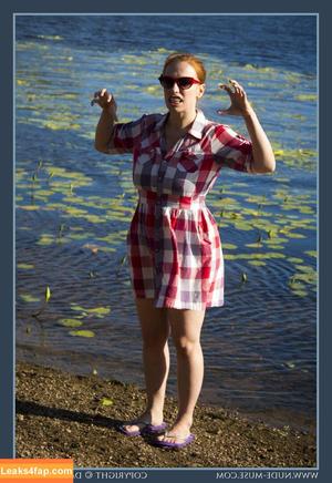 Titania Lyn photo #0752