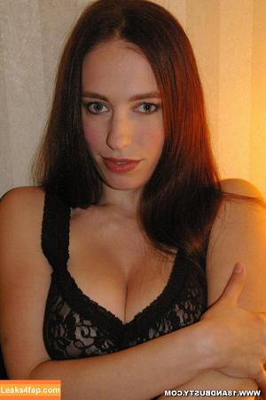 Titania Lyn photo #0825