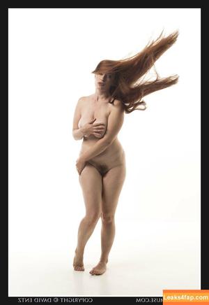 Titania Lyn photo #1091