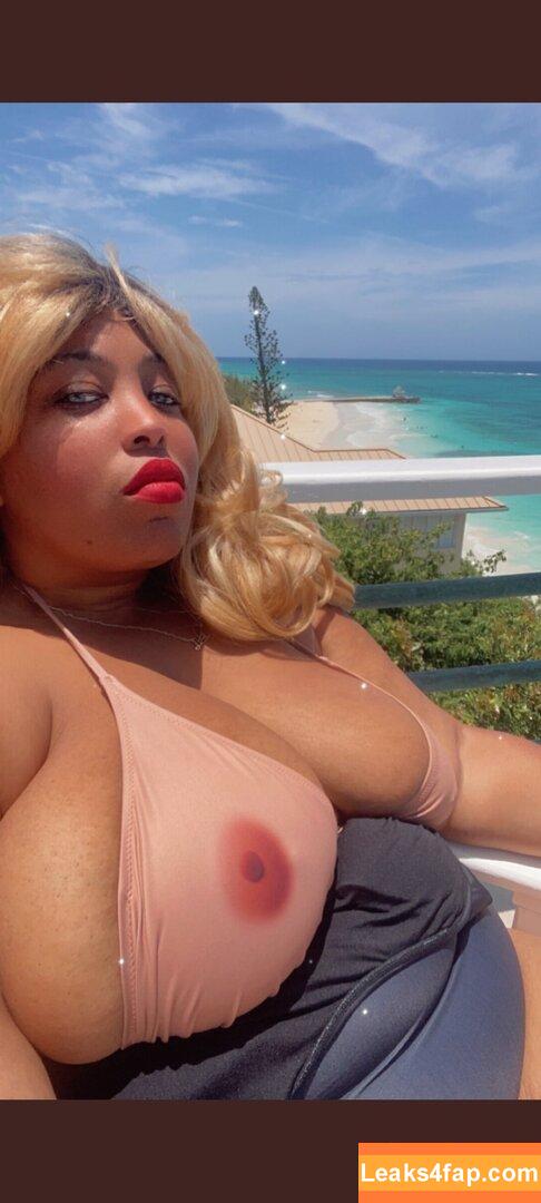 Titcassopaints / Lola Lepaon слитое фото фото #0001