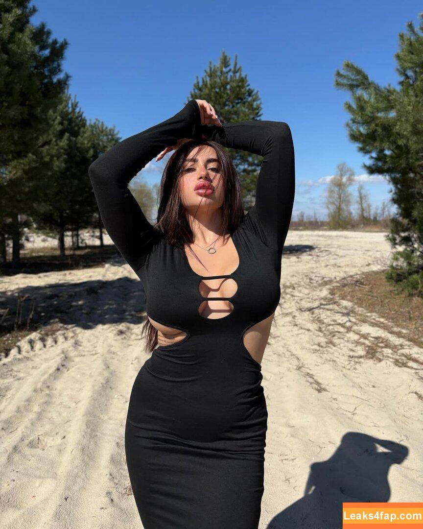 todorovaelizabeth /  leaked photo photo #0006