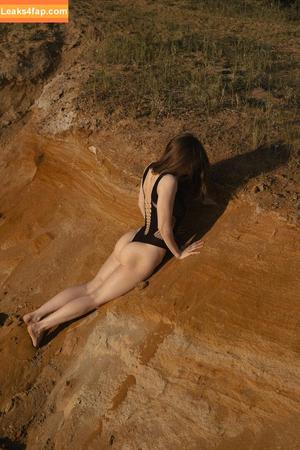 Toma Zhdanova photo #0201