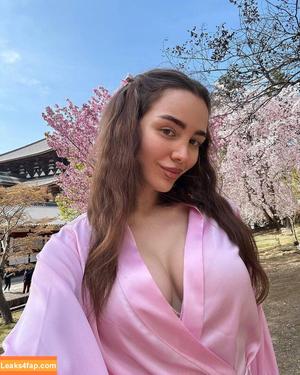 Toma Zhdanova photo #0219