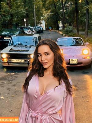 Toma Zhdanova photo #0263