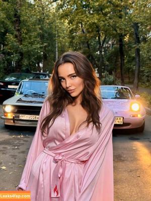 Toma Zhdanova photo #0264