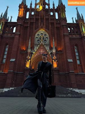 Toma Zhdanova photo #0299