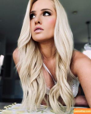 Tomi Lahren фото #0131