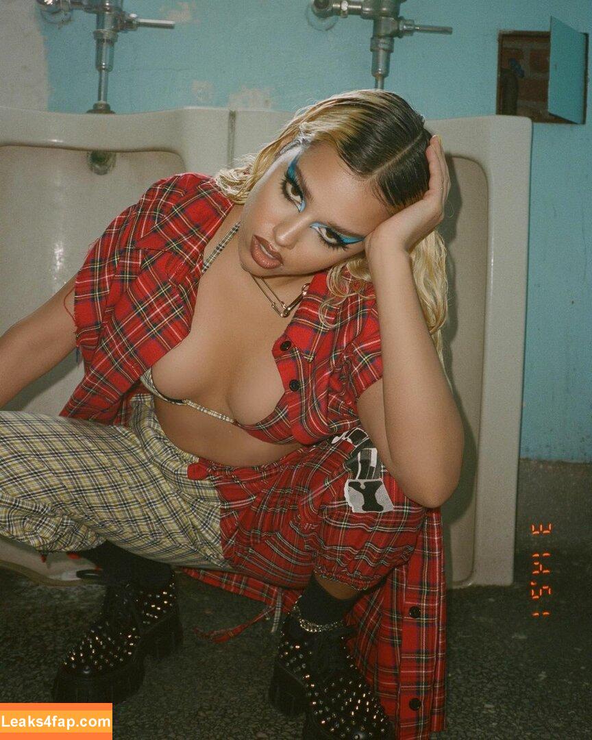 Tommy Genesis / tommygenesis leaked photo photo #0002