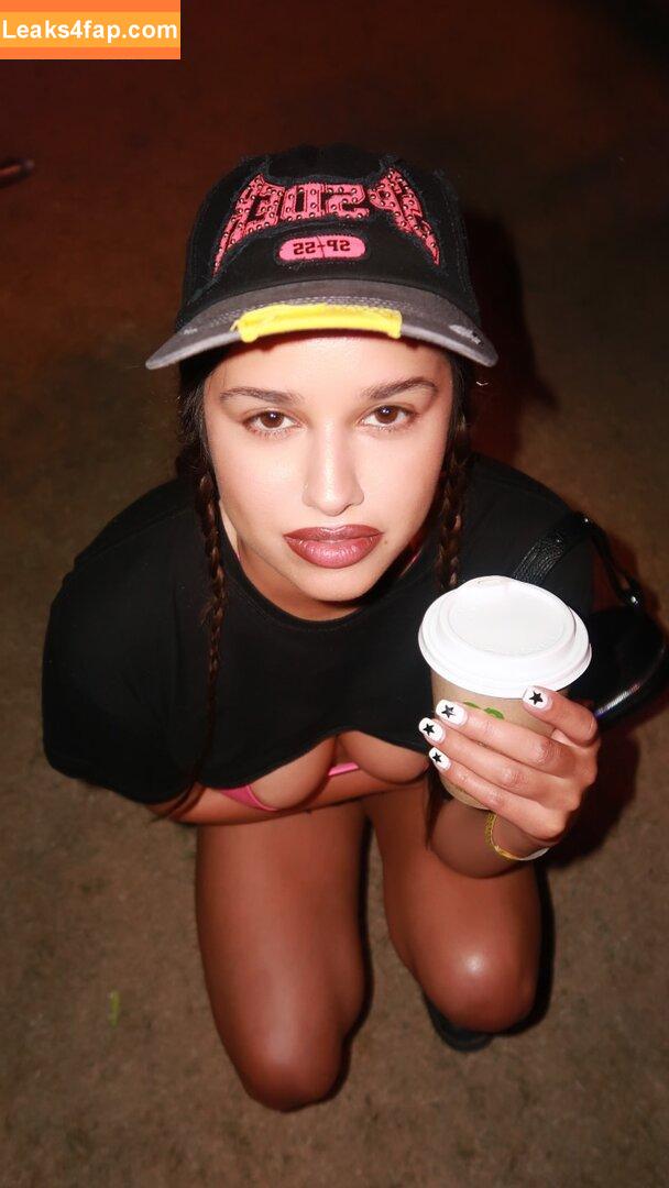 Tommy Genesis free nudes