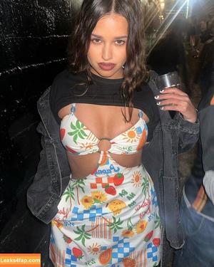 Tommy Genesis photo #0043