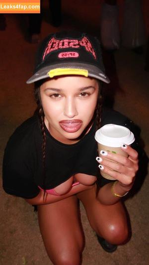 Tommy Genesis photo #0045