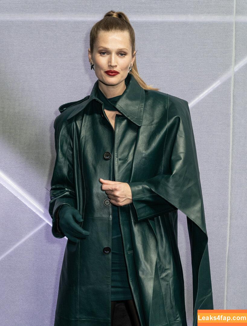 Toni Garrn / tonigarrn leaked photo photo #0050