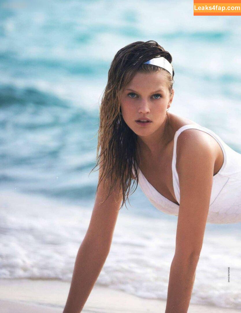 Toni Garrn / tonigarrn leaked photo photo #0455