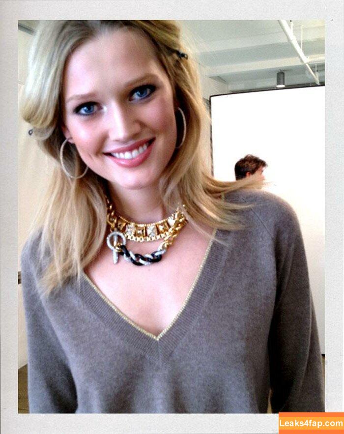 Toni Garrn / tonigarrn leaked photo photo #0481