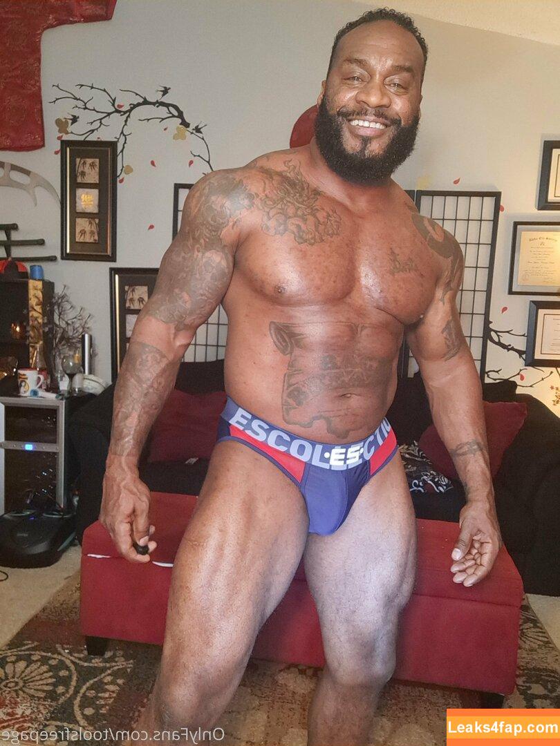 toolsfreepage / og_funkypage leaked photo photo #0042