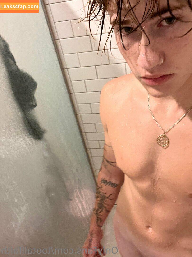 tootalltate /  leaked photo photo #0002