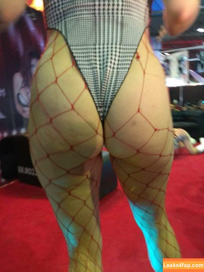 Tori Black / HollyRandall / misstoriblack / officialtoriblack / toriblackofficial_ leaked photo photo #1126