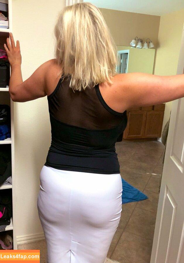 Tori Hendricz / fantasy_addict212 / tori__hendrix / torihendricz leaked photo photo #0025