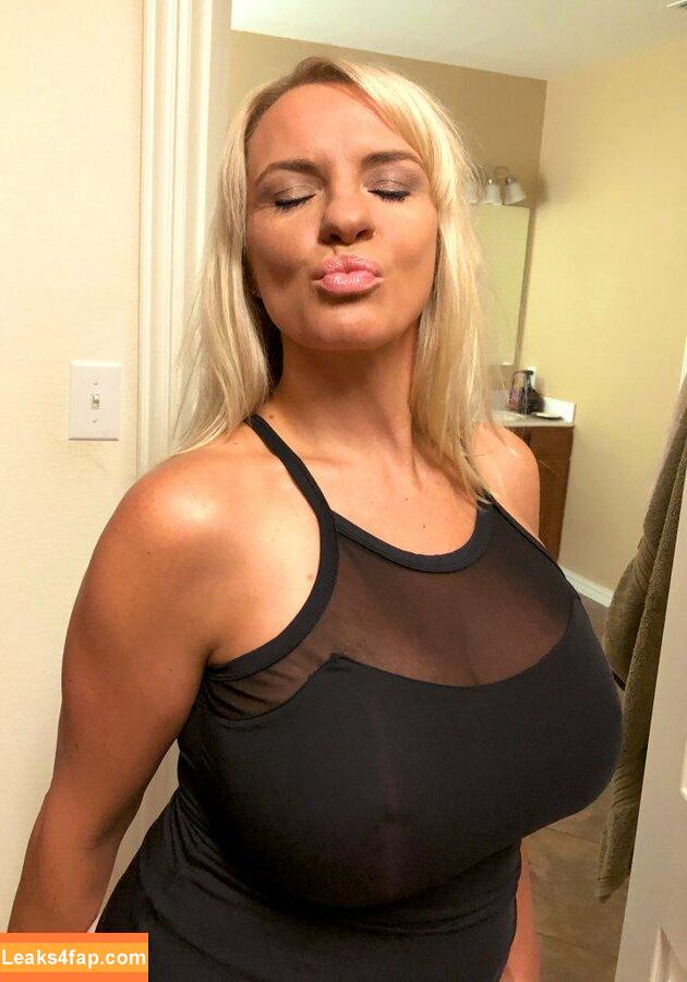 Tori Hendricz / fantasy_addict212 / tori__hendrix / torihendricz leaked photo photo #0026