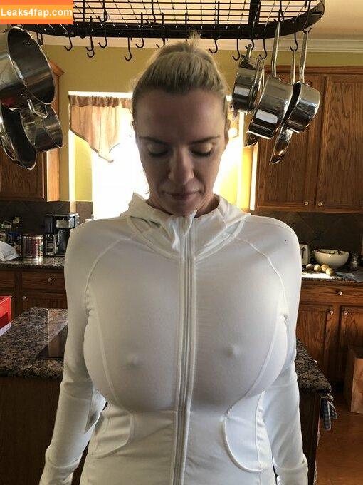 Tori Hendricz / fantasy_addict212 / tori__hendrix / torihendricz leaked photo photo #0027