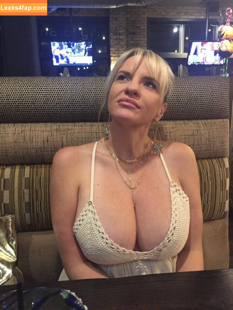 Tori Hendricz / fantasy_addict212 / tori__hendrix / torihendricz leaked photo photo #0038