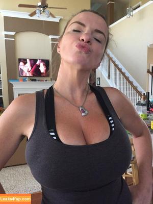 Tori Hendricz photo #0019