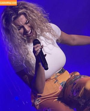 Tori Kelly photo #0025