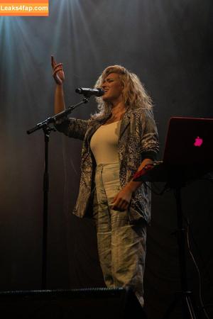 Tori Kelly photo #0063