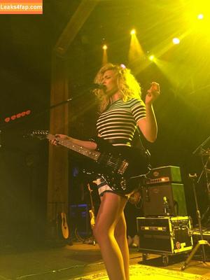 Tori Kelly photo #0066