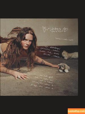 Tove Lo photo #0512