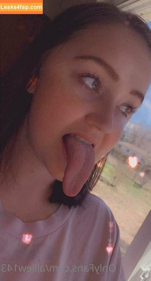 toxicallietongue photo #0002