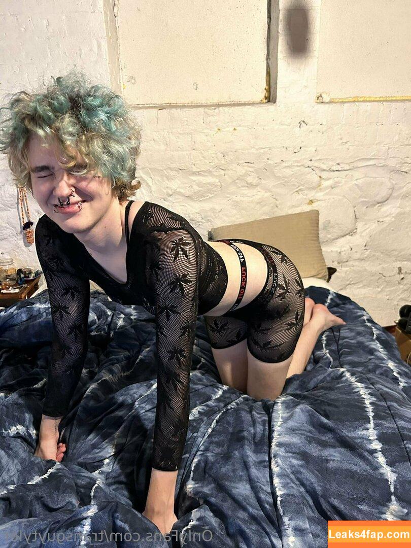 transguytyler /  leaked photo photo #0034