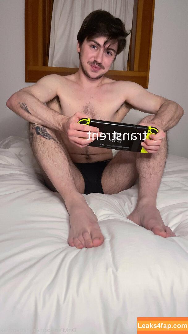 transtrentfree / toesaintfree leaked photo photo #0008