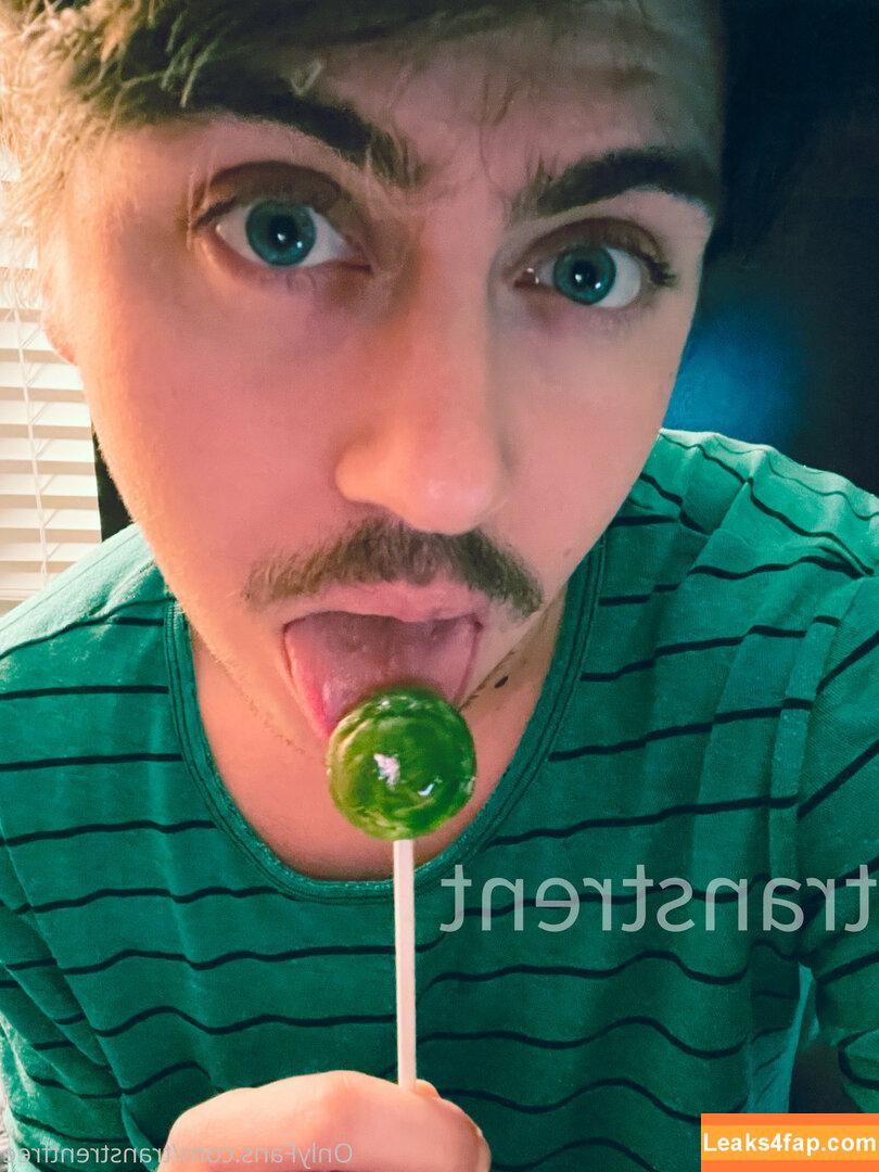 transtrentfree / toesaintfree leaked photo photo #0040