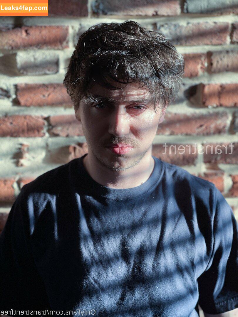 transtrentfree / toesaintfree leaked photo photo #0044