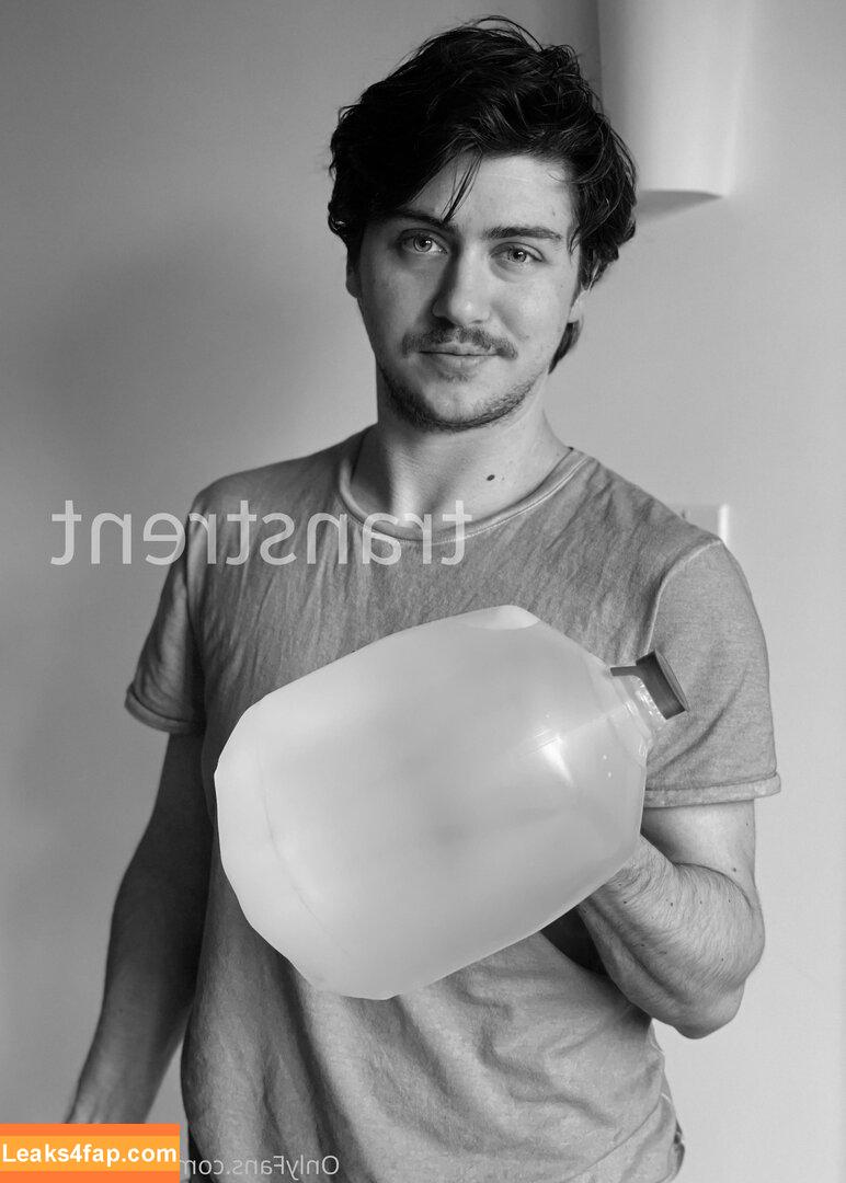 transtrentfree / toesaintfree leaked photo photo #0059