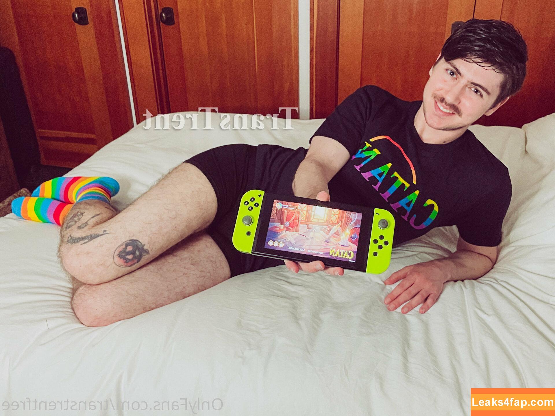 transtrentfree / toesaintfree leaked photo photo #0219