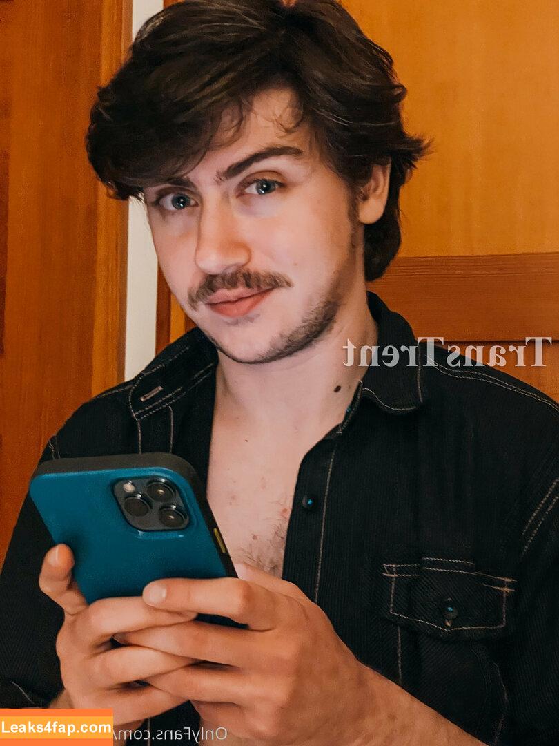 transtrentfree / toesaintfree leaked photo photo #0224
