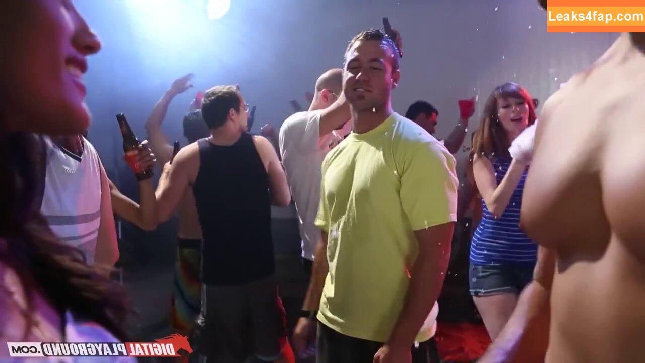 TravelDanielle / octaviadanielle / traveldaniellem leaked photo photo #0009