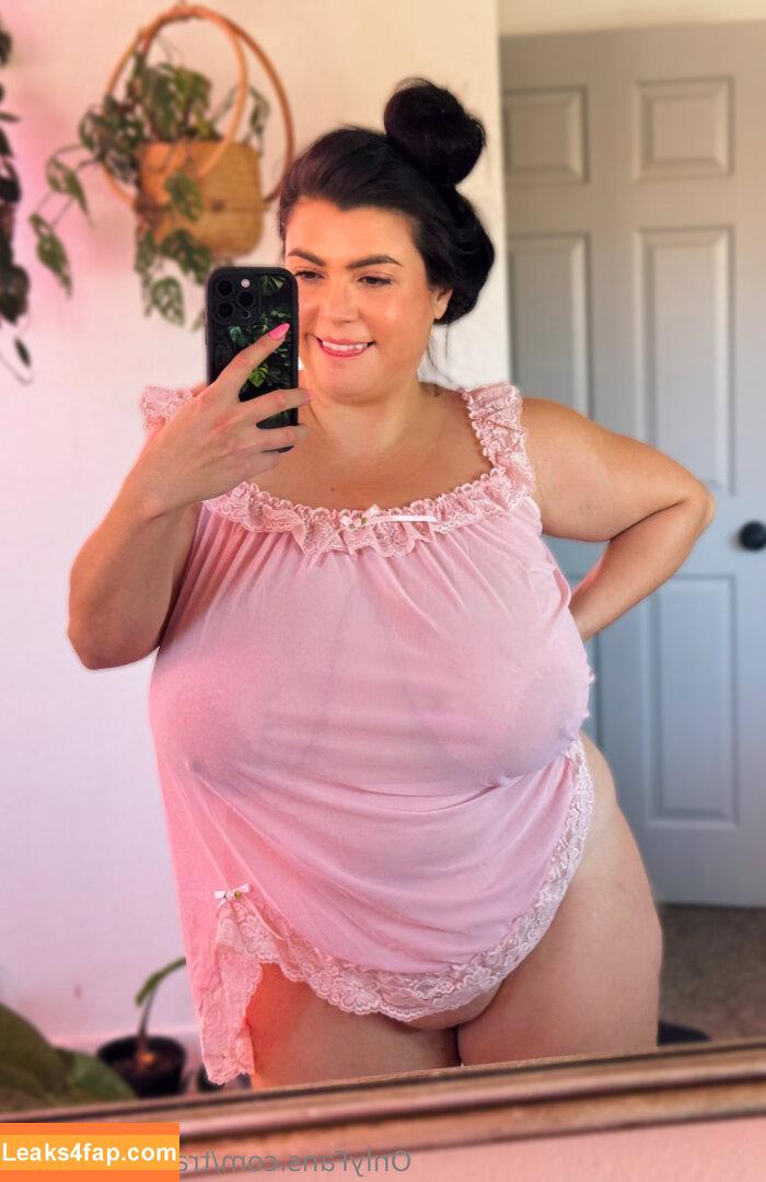 travelinghoppy /  leaked photo photo #0194