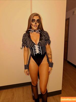 Treasure Rinaldi photo #0039