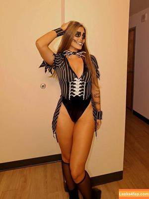 Treasure Rinaldi photo #0041