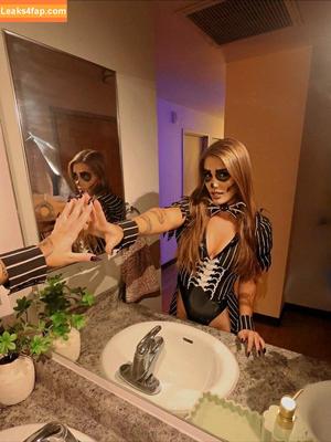 Treasure Rinaldi photo #0042