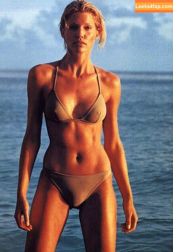 Tricia Helfer / Cylon / officialtriciahelfer leaked photo photo #0056