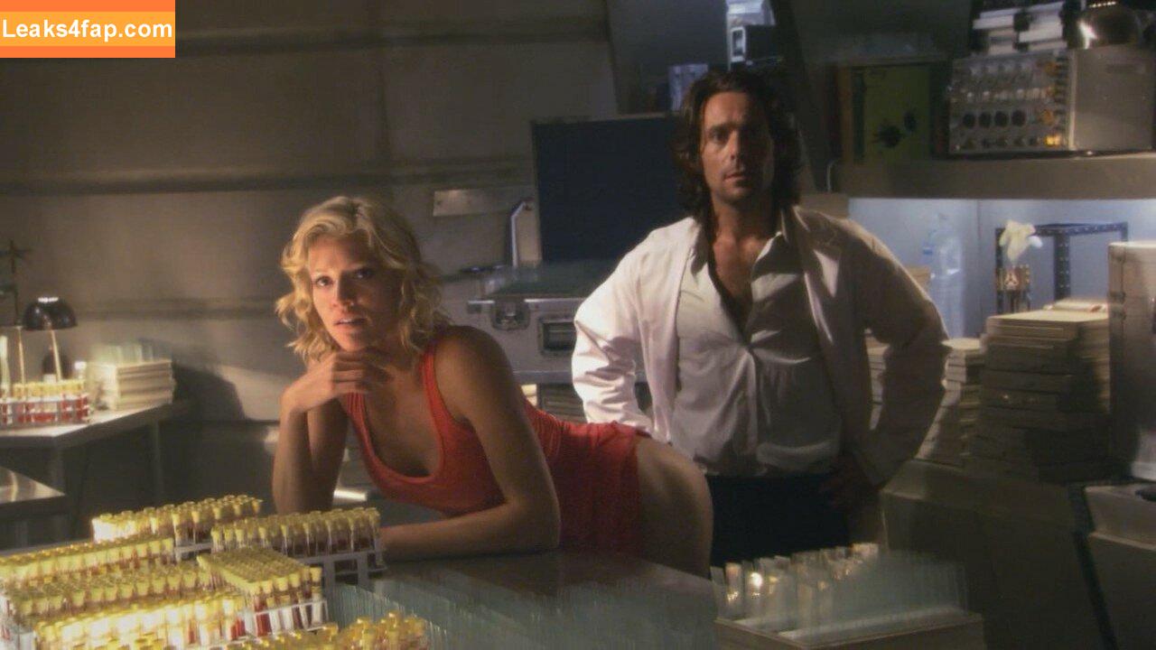 Tricia Helfer / Cylon / officialtriciahelfer leaked photo photo #0061
