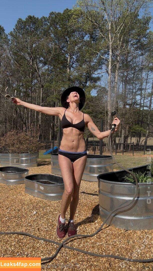 Tricia Helfer / Cylon / officialtriciahelfer / triciahelfer / trutriciahelfer leaked photo photo #0356