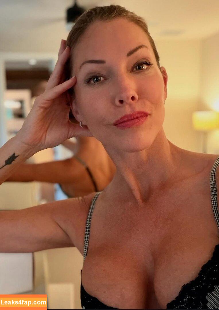 Tricia Helfer / Cylon / https: / officialtriciahelfer / triciahelfer слитое фото фото #0419