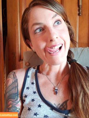 Tricia Oaks photo #0039